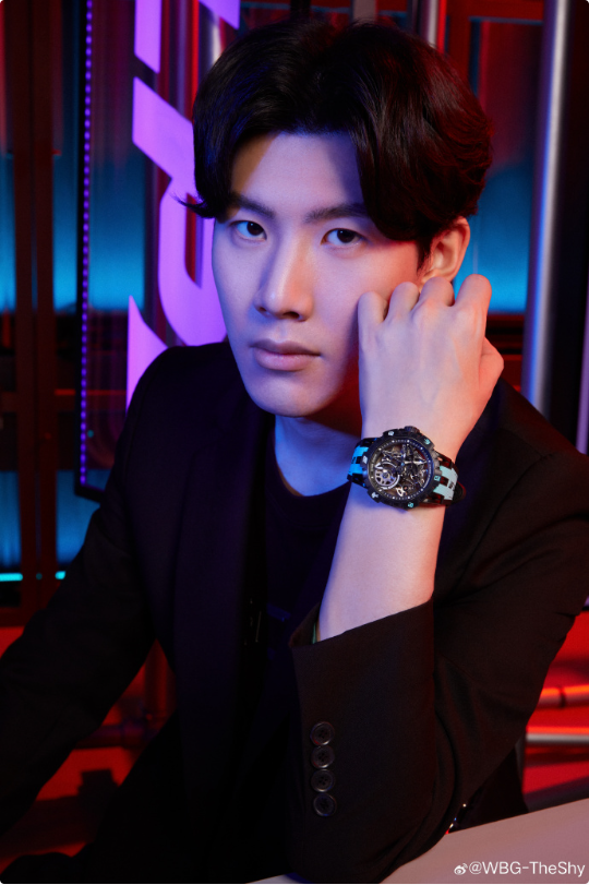 球顺时针传 球顺时针传