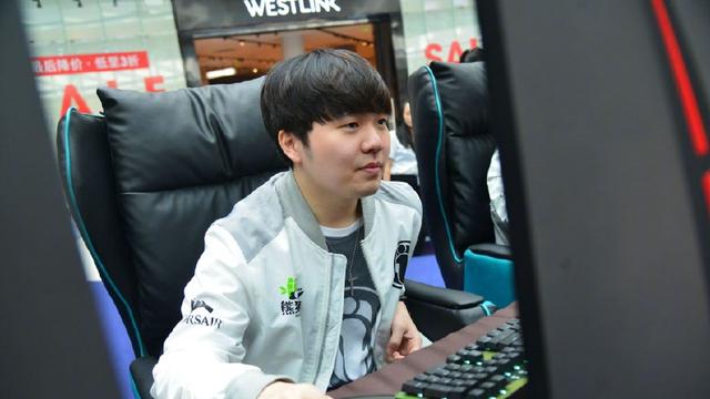 缺性是典型 缺性是典型
